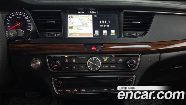 Kia K7 2017 — photo 14