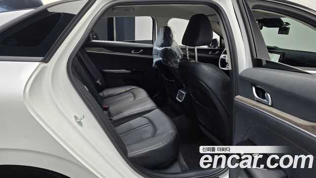 Kia K5 2022 — photo 12