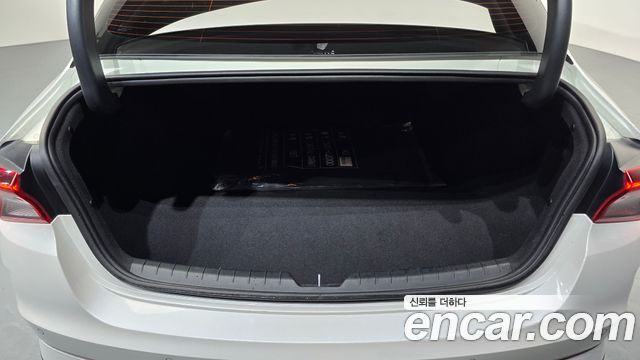 Kia K5 2022 — photo 18