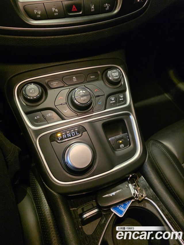 Chrysler 200 2015 — photo 12