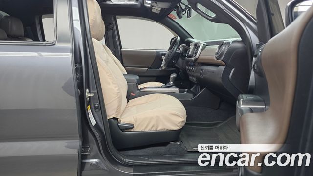 Toyota Tacoma 2016 — photo 11