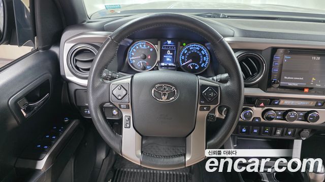 Toyota Tacoma 2016 — photo 13
