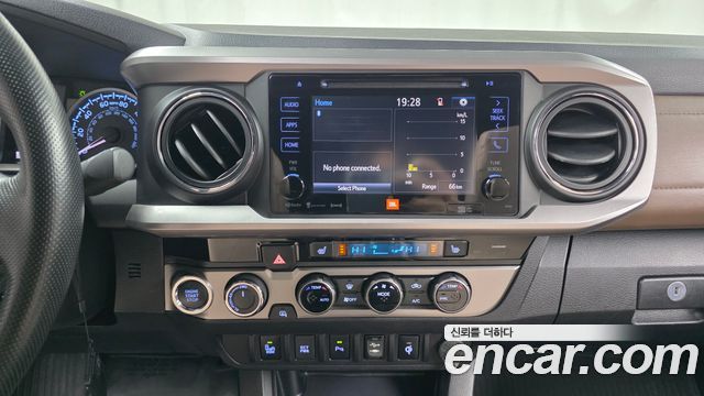 Toyota Tacoma 2016 — photo 14
