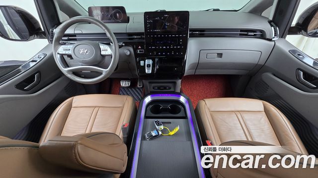 Hyundai Staria 2023 — photo 7