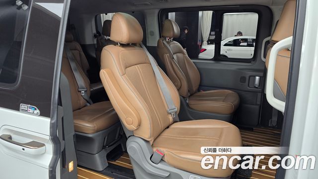 Hyundai Staria 2023 — photo 12