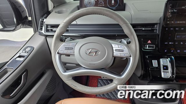 Hyundai Staria 2023 — photo 13