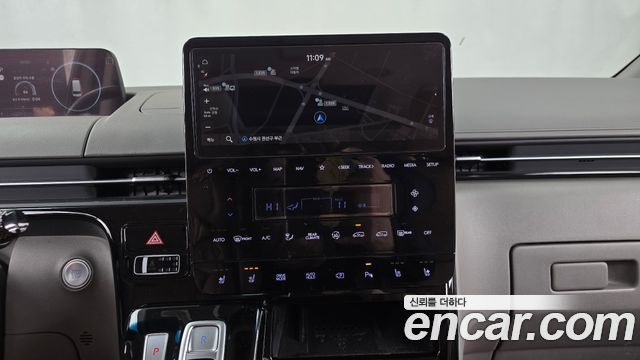 Hyundai Staria 2023 — photo 14