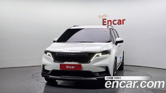 Kia Canival 2023 — photo 3