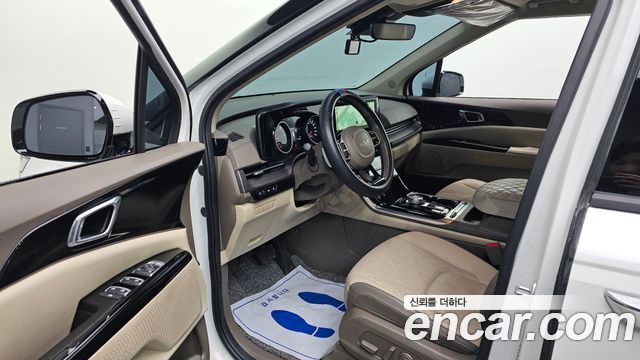 Kia Canival 2023 — photo 10
