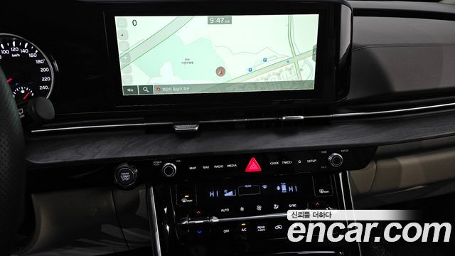 Kia Canival 2023 — photo 16
