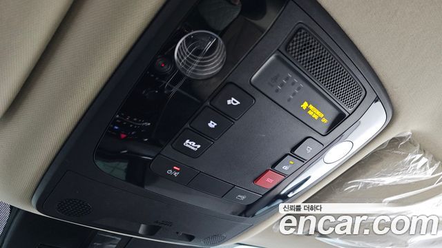 Kia Canival 2023 — photo 18