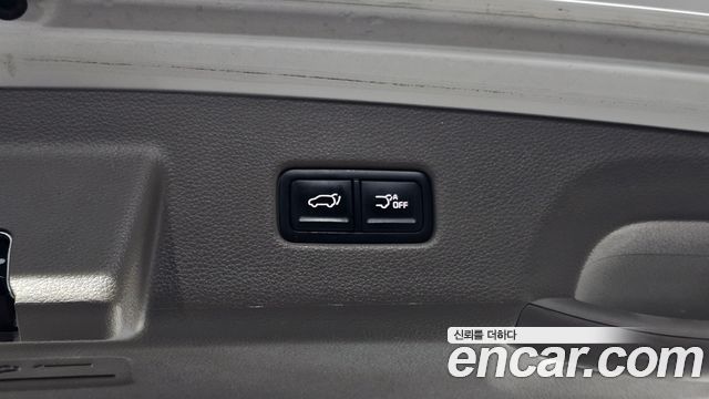 Kia Canival 2023 — photo 20