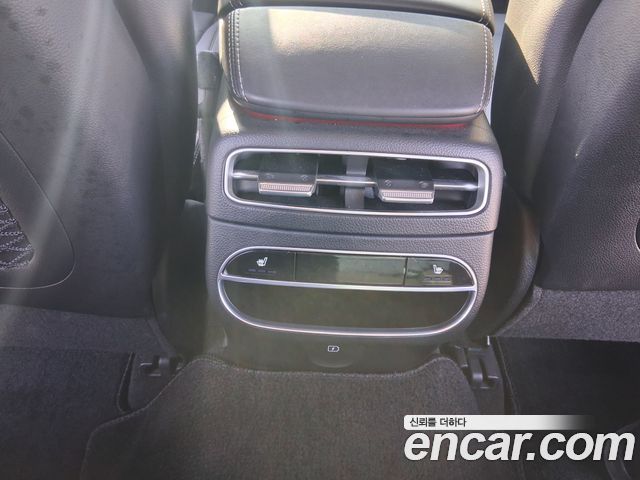 Genesis GV70 2021 — photo 13