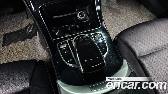 Mercedes-Benz C-Class 2017 — photo 19