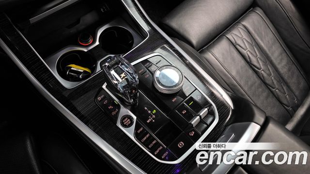 BMW X7 2019 — photo 9
