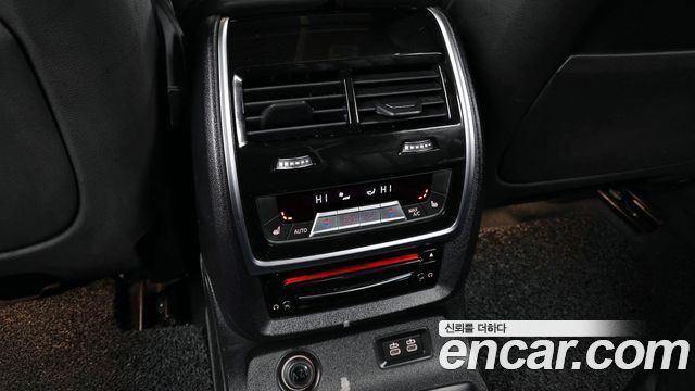 BMW X7 2019 — photo 18