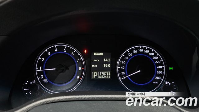 Infiniti G 2011 — photo 8