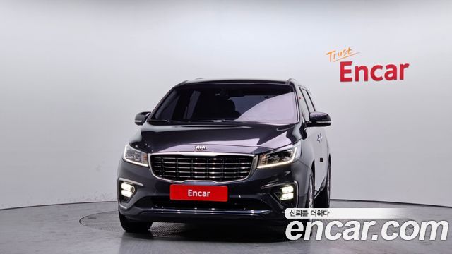 Kia Canival 2019 — photo 3