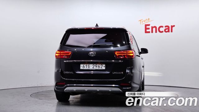 Kia Canival 2019 — photo 4