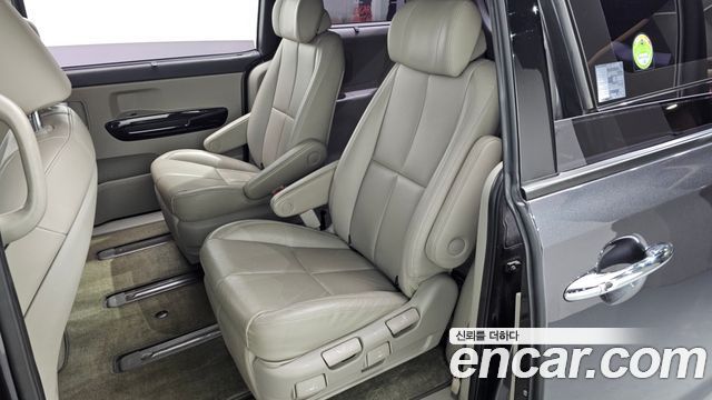 Kia Canival 2019 — photo 12