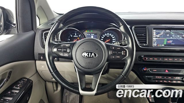 Kia Canival 2019 — photo 13