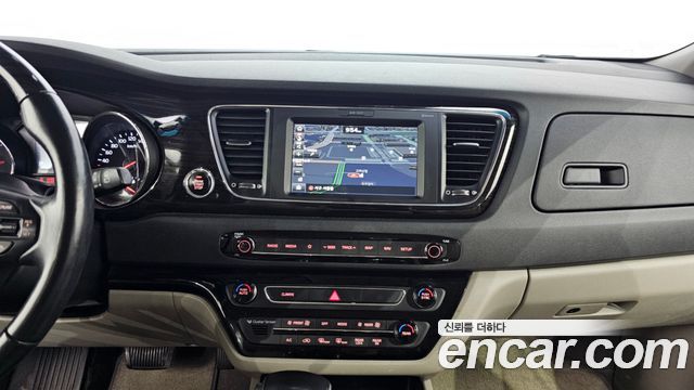 Kia Canival 2019 — photo 14