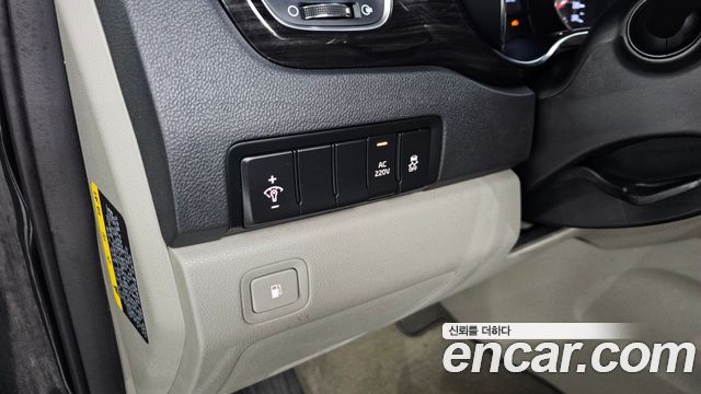 Kia Canival 2019 — photo 16