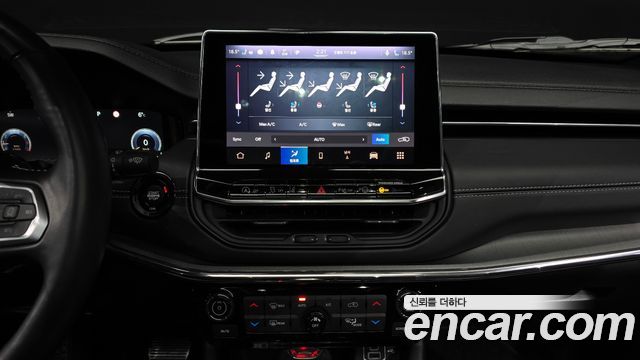 Jeep Compass 2022 — photo 15