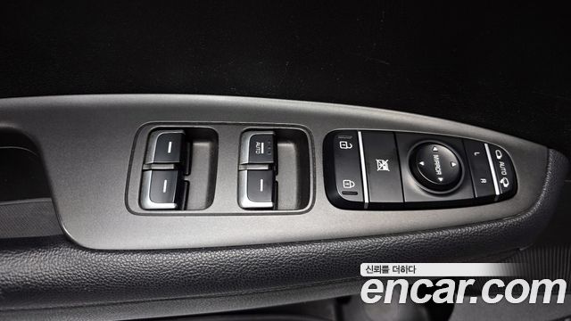 Kia K5 2017 — photo 18