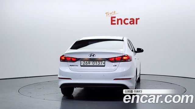 Hyundai AVANTE 2017 — photo 4