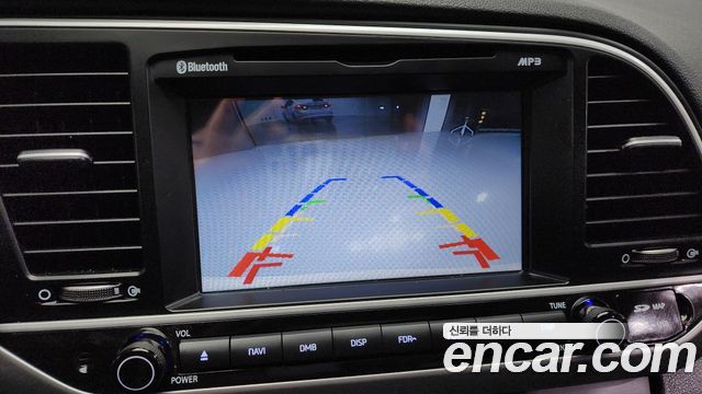 Hyundai AVANTE 2017 — photo 15