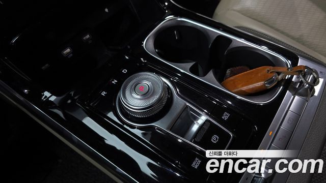Kia Canival 2021 — photo 9