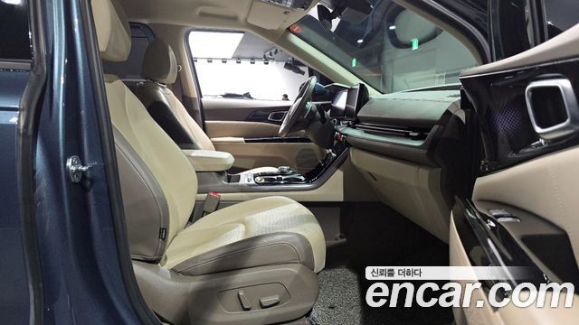 Kia Canival 2021 — photo 11