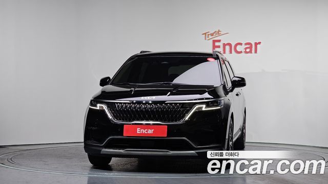 Kia Canival 2023 — photo 3