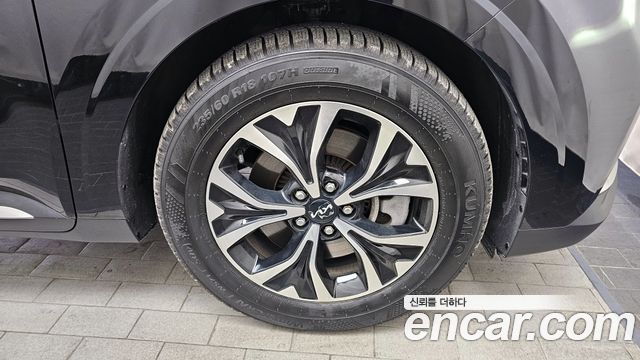Kia Canival 2023 — photo 5