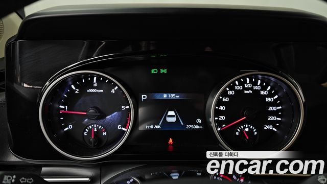 Kia Canival 2023 — photo 8