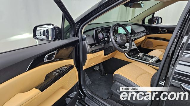 Kia Canival 2023 — photo 10