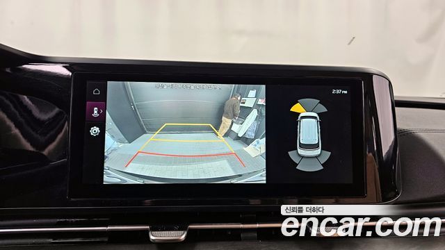 Kia Canival 2023 — photo 15