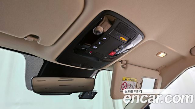 Kia Canival 2023 — photo 17