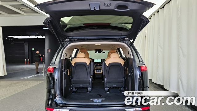 Kia Canival 2023 — photo 20