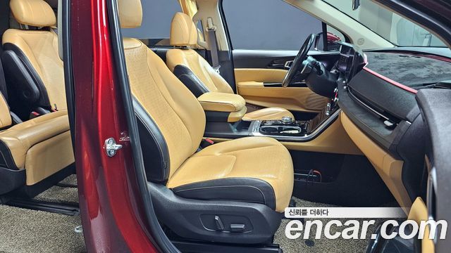 Kia Canival 2021 — photo 10