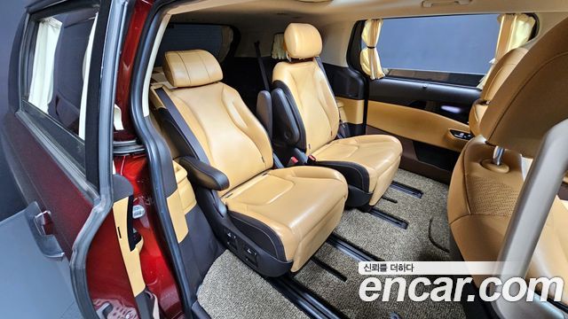 Kia Canival 2021 — photo 12