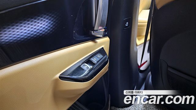 Kia Canival 2021 — photo 19