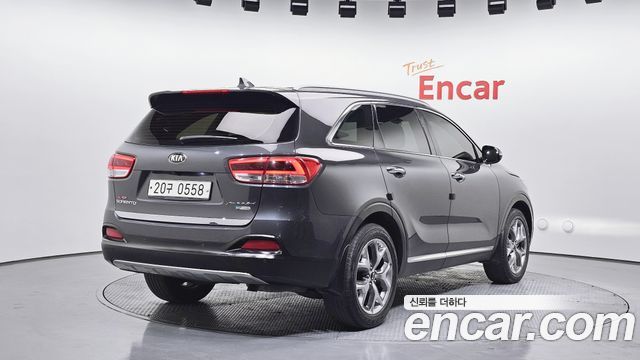 Kia Sorento 2016 — photo 2
