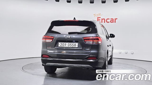 Kia Sorento 2016 — photo 4
