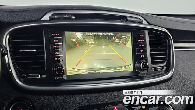 Kia Sorento 2016 — photo 17