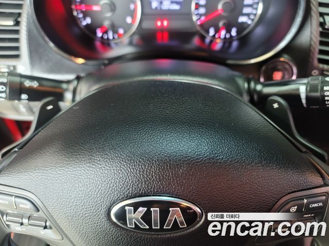 Kia K3 2013 — photo 15