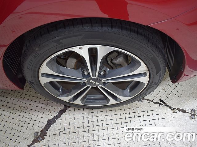 Kia K3 2013 — photo 20