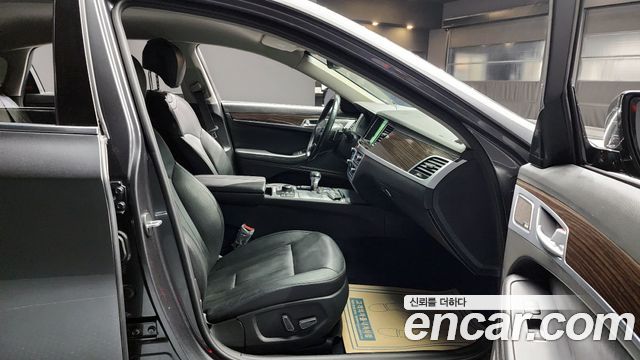 Genesis G80 2018 — photo 10