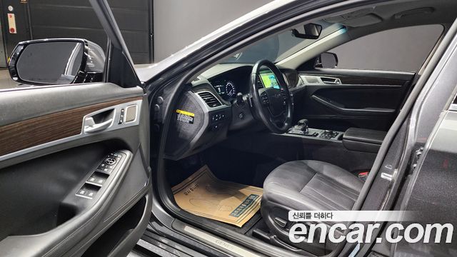 Genesis G80 2018 — photo 11